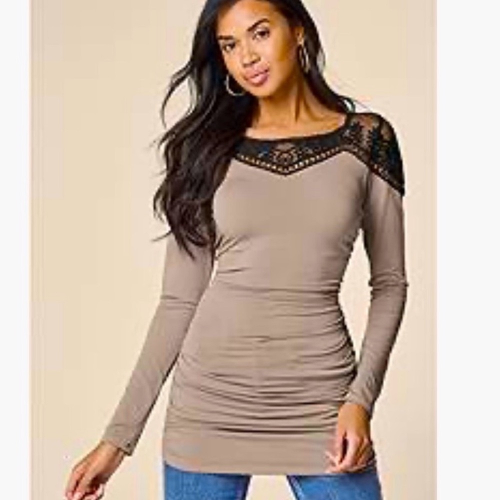 VENUS lace trim tunic top NEW 🏷️